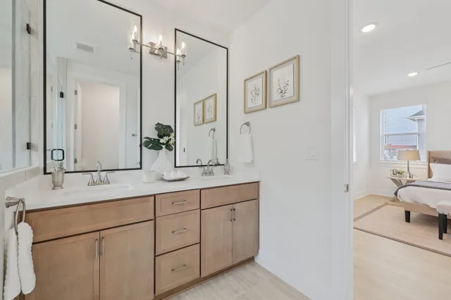 $849,990 | 1602 Kit Circle, Austin, TX 78758