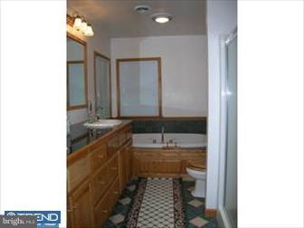 312 Middle Road Elkton, MD 21921 - Photo 4 of 6 Bathroom