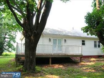 312 Middle Road Elkton, MD 21921 - Photo 5 of 6 Deck