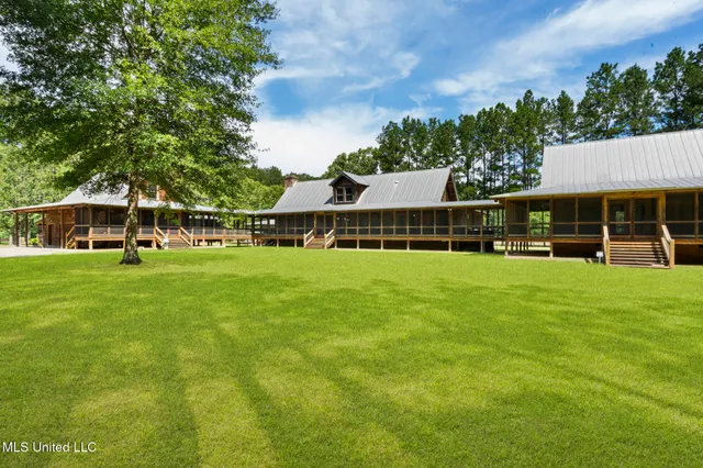 $3,250,000 | 1163 John Amacker Road, Poplarville, MS 39470