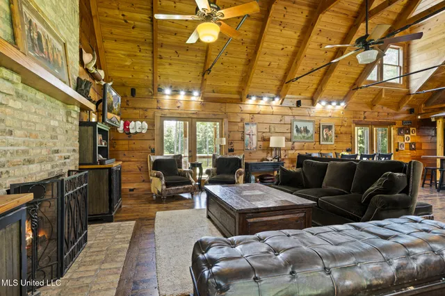 $3,250,000 | 1163 John Amacker Road, Poplarville, MS 39470