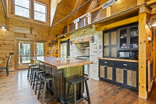 $3,250,000 | 1163 John Amacker Road, Poplarville, MS 39470