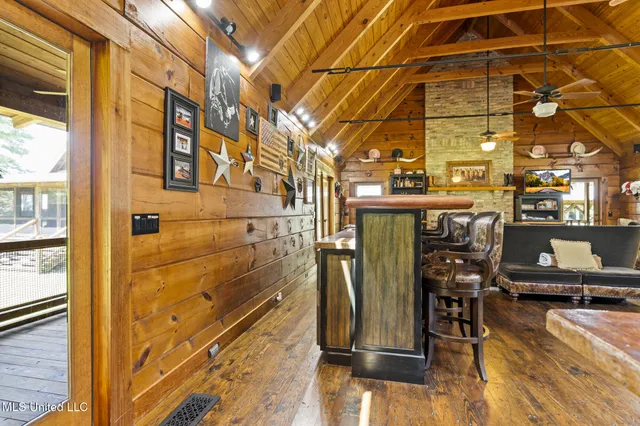 $3,250,000 | 1163 John Amacker Road, Poplarville, MS 39470