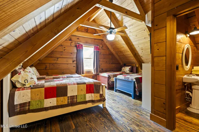 $3,250,000 | 1163 John Amacker Road, Poplarville, MS 39470