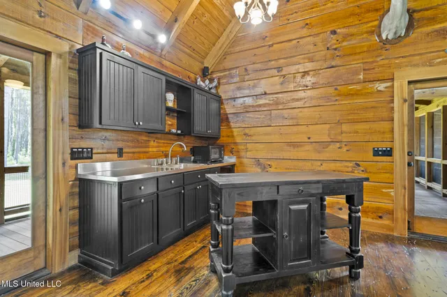 $3,250,000 | 1163 John Amacker Road, Poplarville, MS 39470