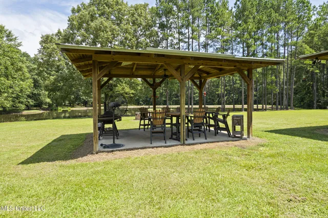 $3,250,000 | 1163 John Amacker Road, Poplarville, MS 39470