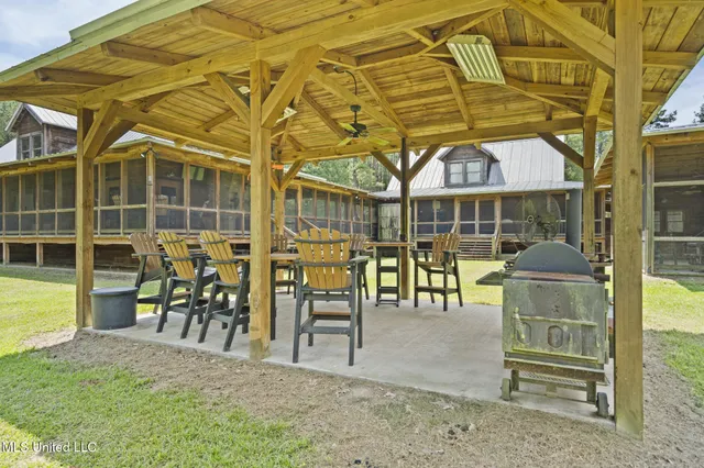$3,250,000 | 1163 John Amacker Road, Poplarville, MS 39470