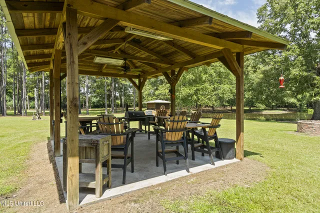 $3,250,000 | 1163 John Amacker Road, Poplarville, MS 39470