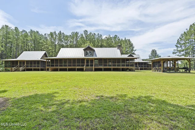 $3,250,000 | 1163 John Amacker Road, Poplarville, MS 39470