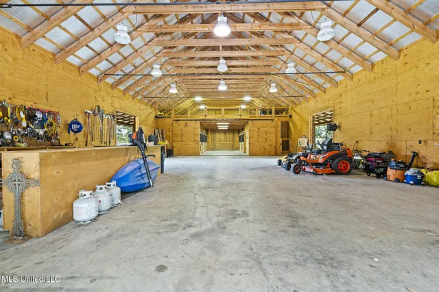 $3,250,000 | 1163 John Amacker Road, Poplarville, MS 39470