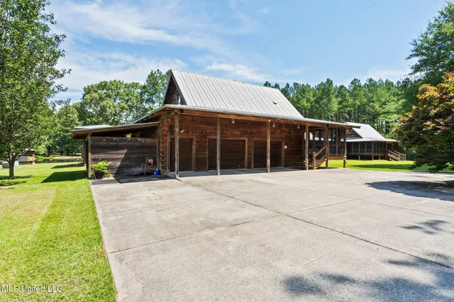 $3,250,000 | 1163 John Amacker Road, Poplarville, MS 39470