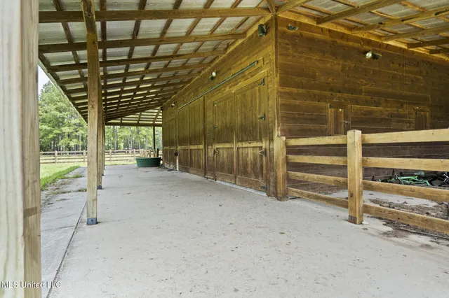 $3,250,000 | 1163 John Amacker Road, Poplarville, MS 39470