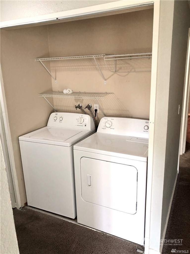 820 Cady Road, Unit B103 Everett, WA 98203 - Photo 3 of 16 a utility room with dryer and washer