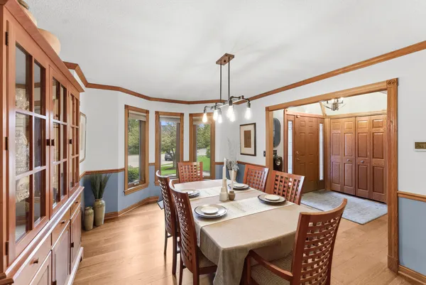 $668,500 | 4986 Foxborough Court, Bettendorf, IA 52722