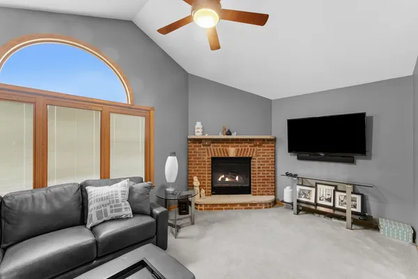 $668,500 | 4986 Foxborough Court, Bettendorf, IA 52722