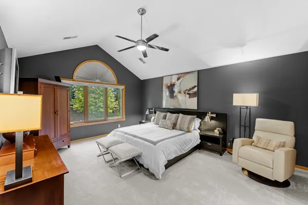 $668,500 | 4986 Foxborough Court, Bettendorf, IA 52722