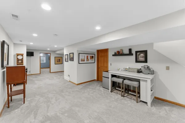 $668,500 | 4986 Foxborough Court, Bettendorf, IA 52722