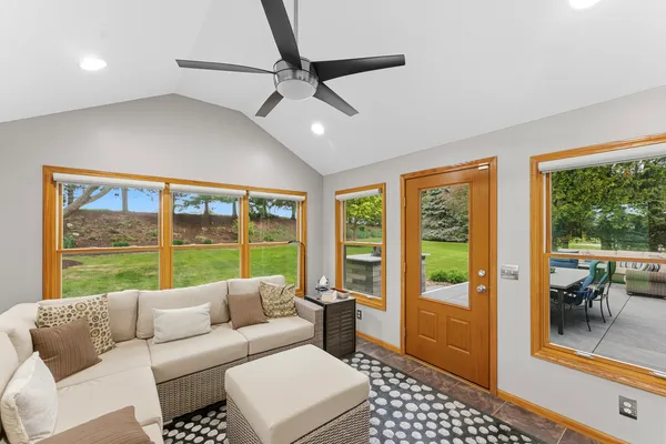 $668,500 | 4986 Foxborough Court, Bettendorf, IA 52722