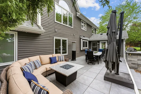 $668,500 | 4986 Foxborough Court, Bettendorf, IA 52722