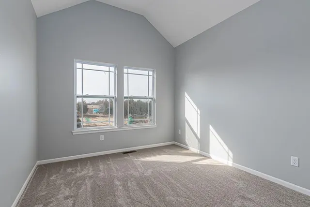 $489,950 | 2703 Stone Creek Avenue, Tonganoxie, KS 66086