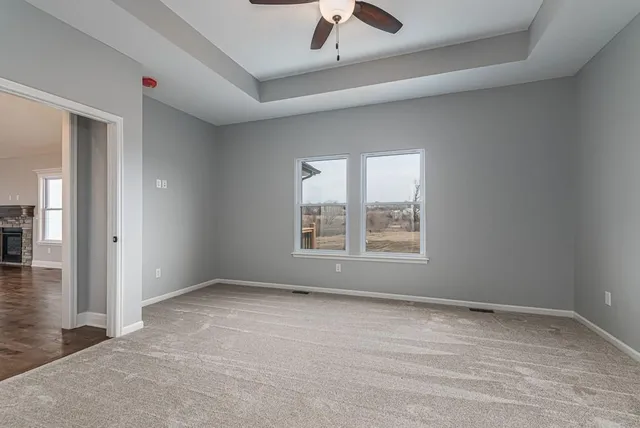 $489,950 | 2703 Stone Creek Avenue, Tonganoxie, KS 66086