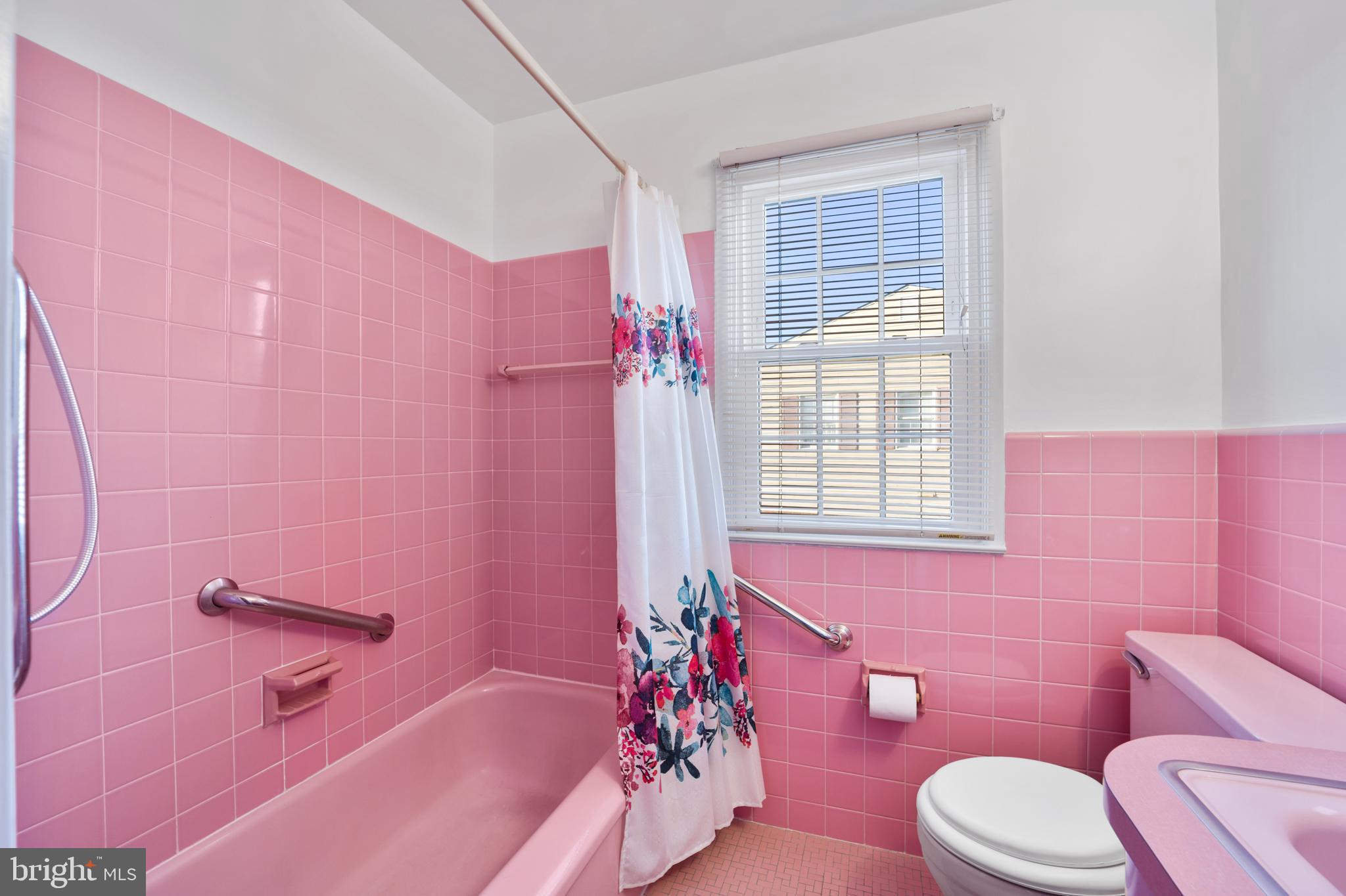 824 Hood Road Swarthmore, PA 19081 - Photo 22 of 30 Bathroom