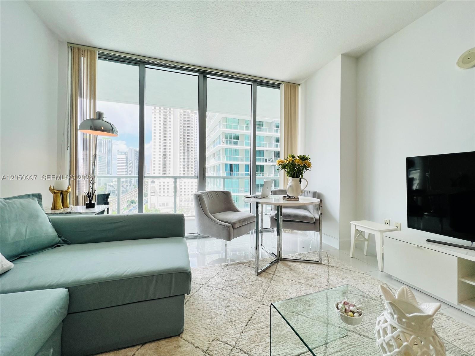 79 Southwest 12th Street, Unit 1510S Miami, FL 33130 - Photo 4 of 56