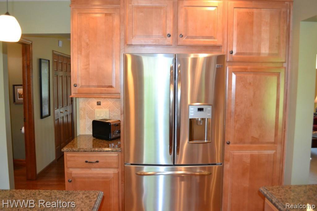 1080 Maple Leaf Drive Rochester, MI 48309 - Photo 8 of 41 GE Profile Appliances