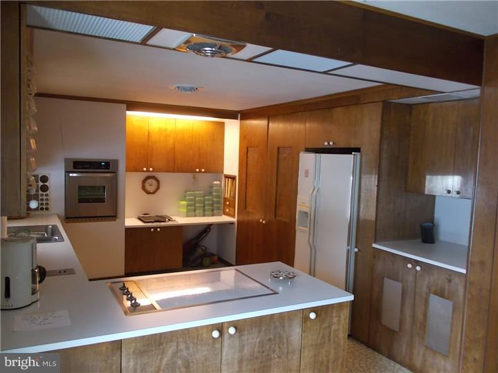 72 Idlewild Road Levittown, PA 19057 - Photo 5 of 12 Kitchen