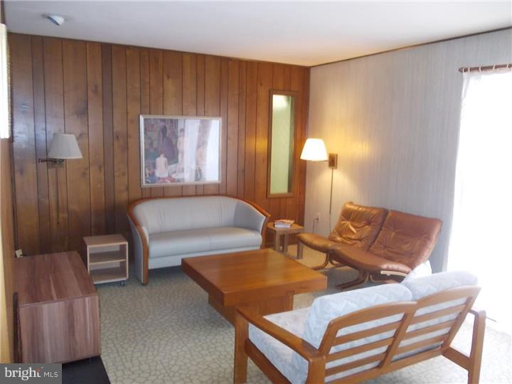 72 Idlewild Road Levittown, PA 19057 - Photo 7 of 12 Living Room