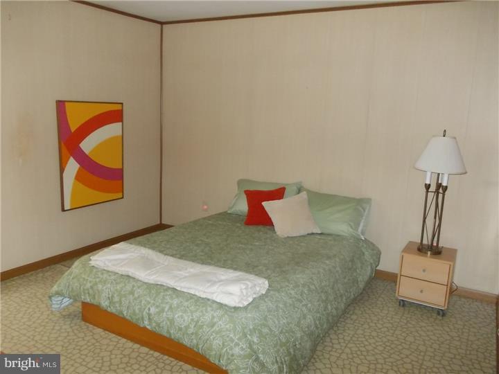 72 Idlewild Road Levittown, PA 19057 - Photo 10 of 12 Bedroom - Main