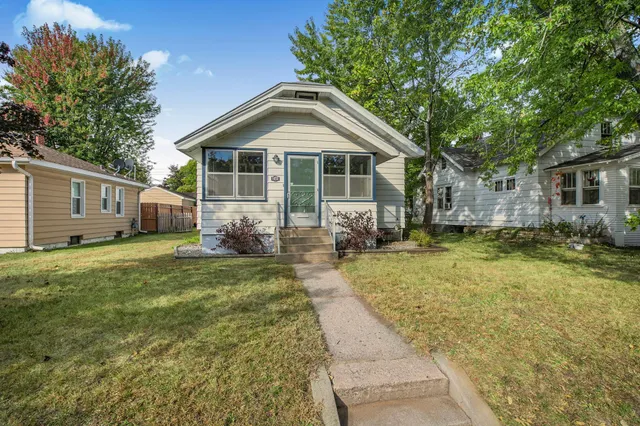 $255,000 | 1033 15th Avenue South, St. Cloud, MN 56301