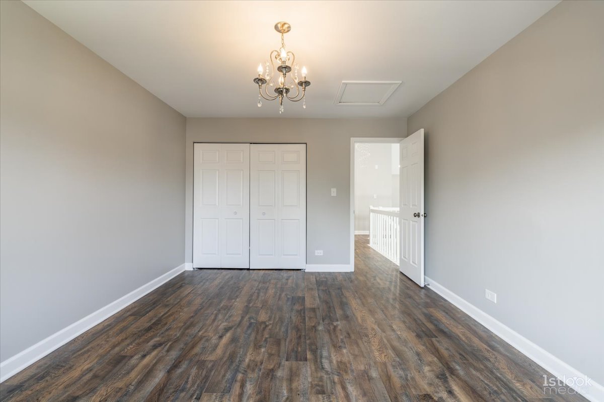 1801 Shetland Road Naperville, IL 60565 - Photo 12 of 19