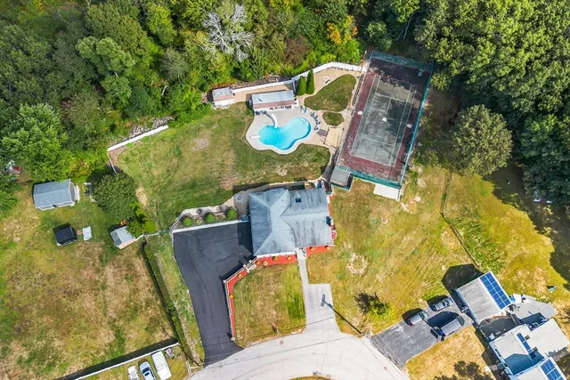 $888,000 | 6 Clover Hill Drive, Chelmsford, MA 01824