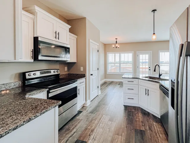 $2,100 | 413 Andean Court, Clarksville, TN 37040