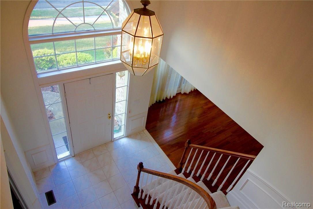 46681 Inverness Road Canton, MI 48188 - Photo 6 of 17 IMG_0007.JPG