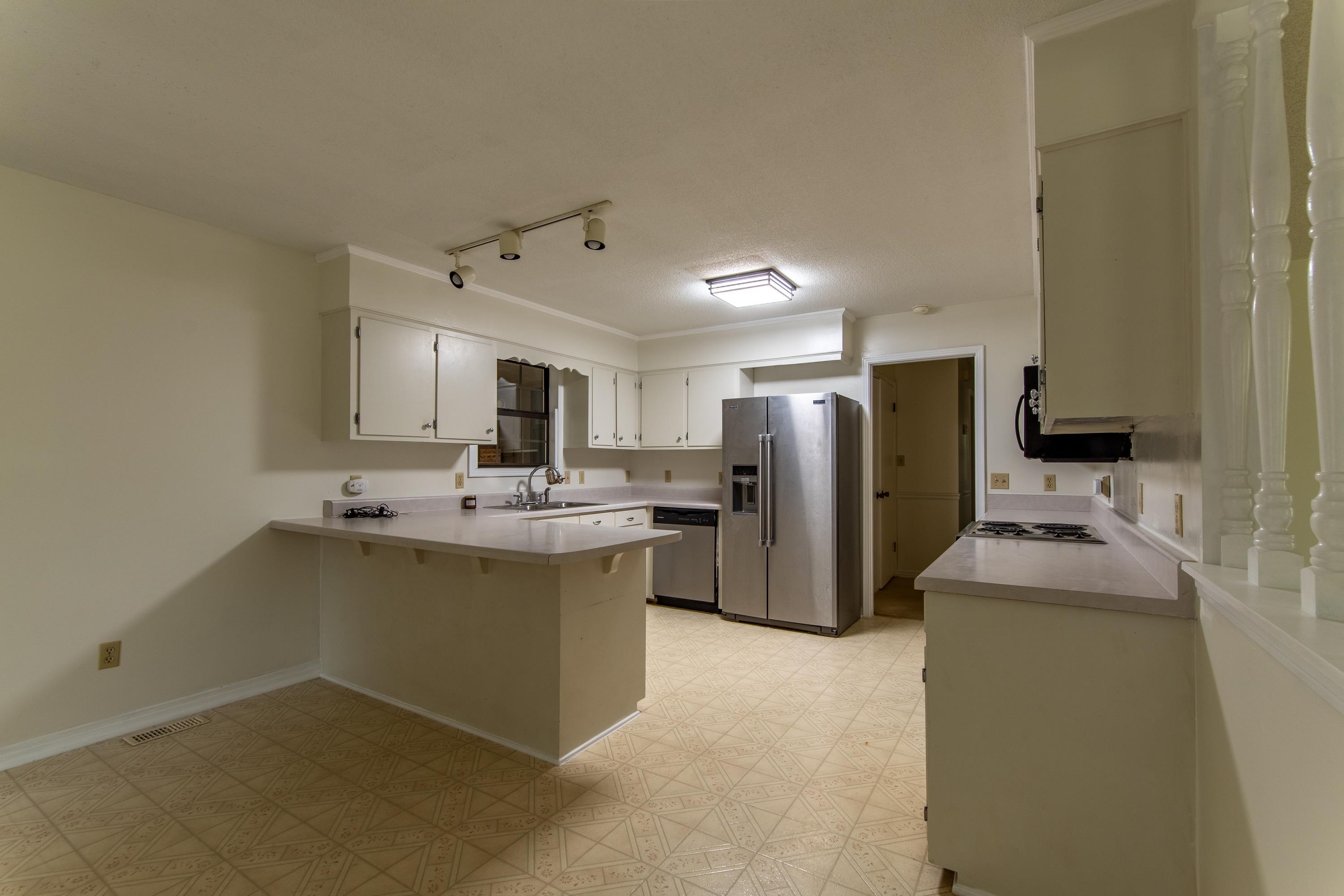 1790 Hamburg Loop Savannah, TN 38372 - Photo 6 of 40