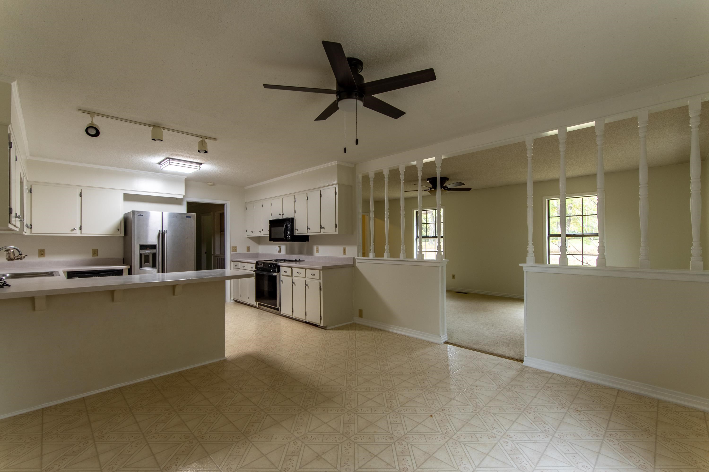 1790 Hamburg Loop Savannah, TN 38372 - Photo 8 of 40