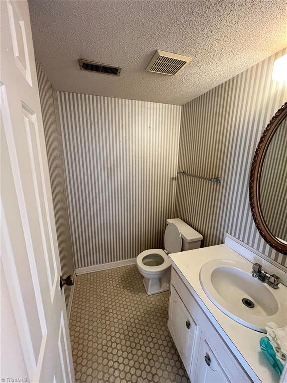 4919 Tower Road Greensboro, NC 27410 - Photo 6 of 14 Gallery Image 6