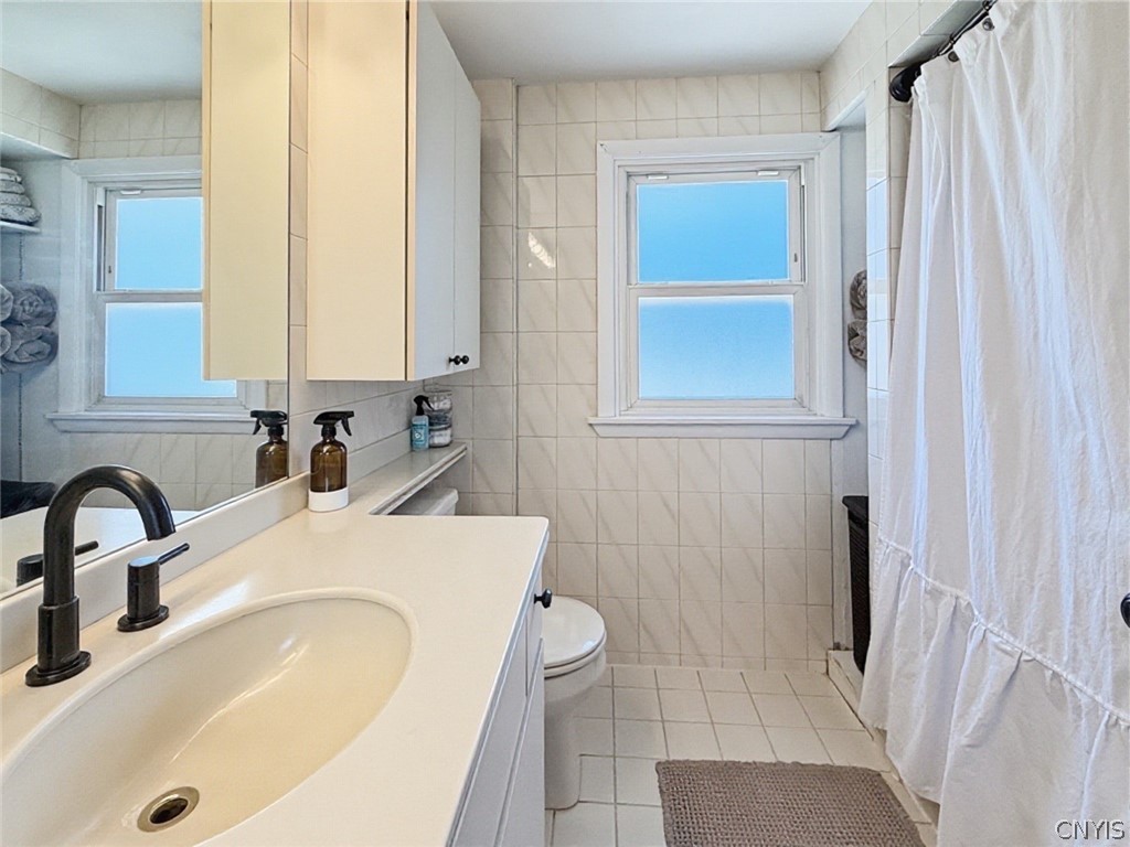 1706 North Madison Street Rome, NY 13440 - Photo 20 of 50 2nd Floor - Full Bath
