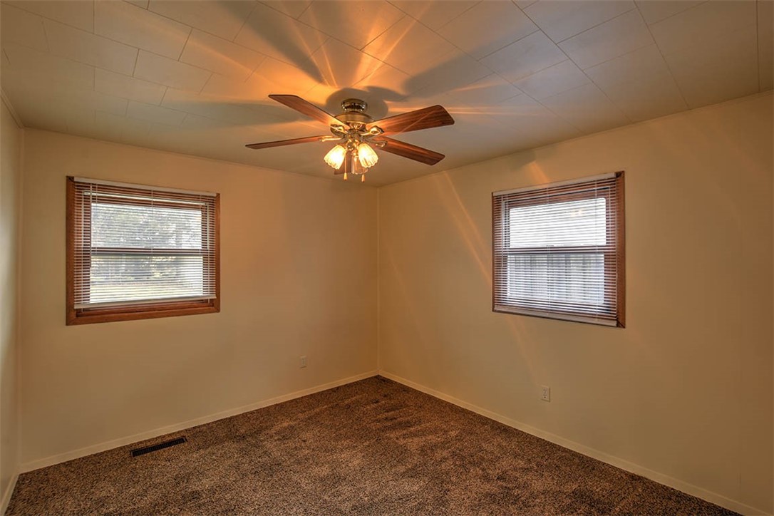 2903 East Cardinal Drive Decatur, IL 62526 - Photo 11 of 19