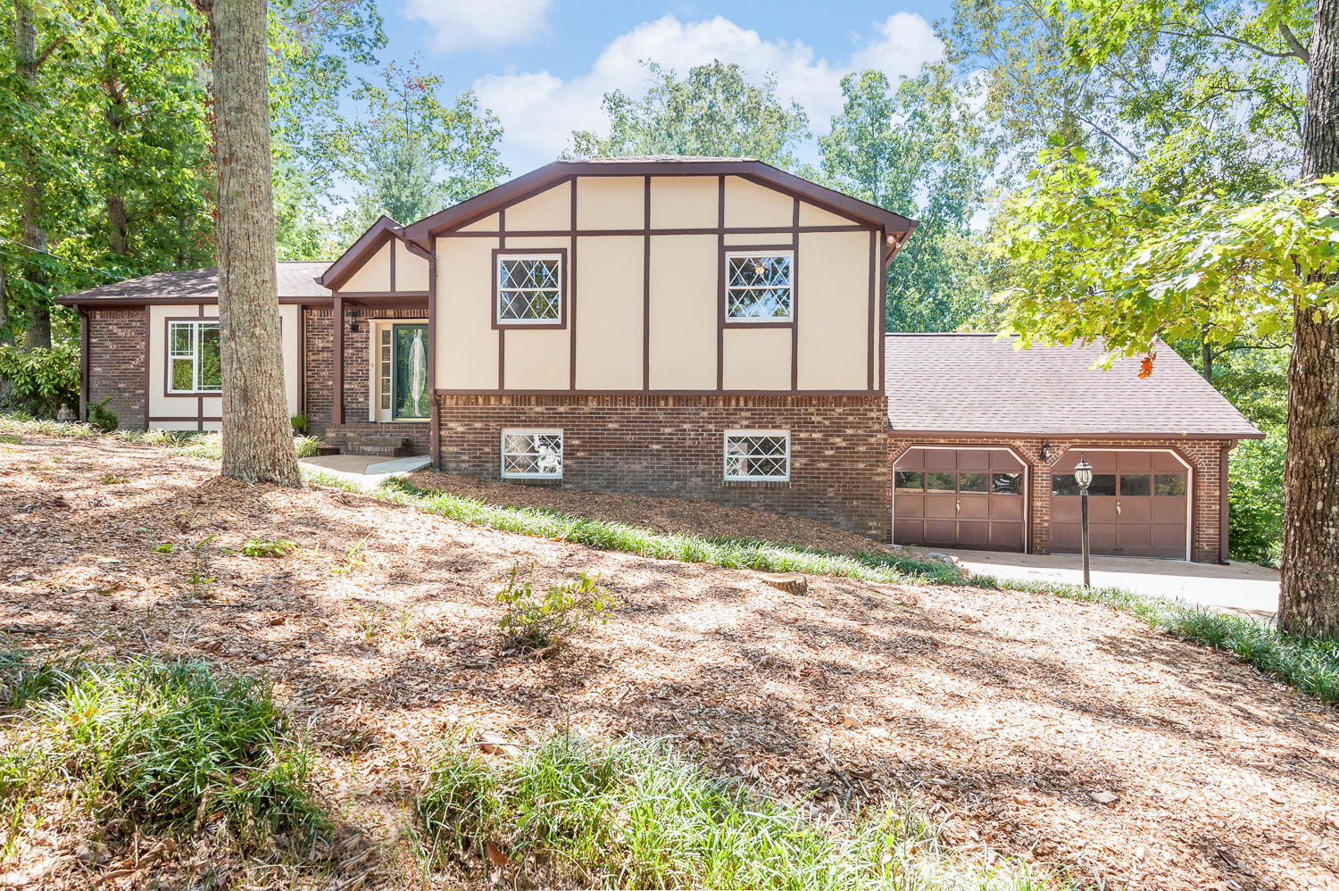 9506 Timberlog Drive Chattanooga, TN 37421 - Photo 1 of 31 9506_Timberlog_Dr_01