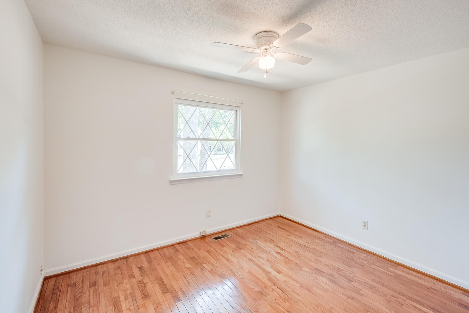 9506 Timberlog Drive Chattanooga, TN 37421 - Photo 22 of 31 9506_Timberlog_Dr_27