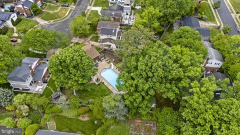 $1,395,000 | 2905 Maplewood Place, Alexandria, VA 22302