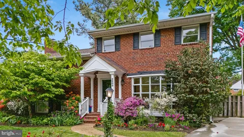 $1,395,000 | 2905 Maplewood Place, Alexandria, VA 22302