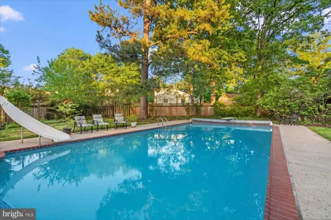 $1,395,000 | 2905 Maplewood Place, Alexandria, VA 22302