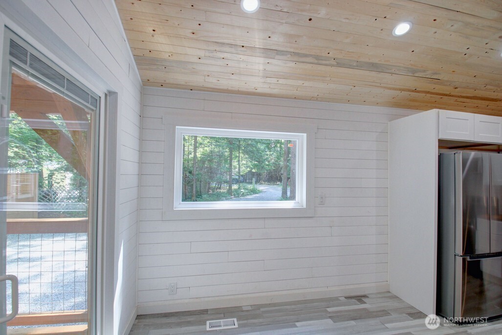 92 Riverside Drive Maple Falls, WA 98266 - Photo 11 of 30