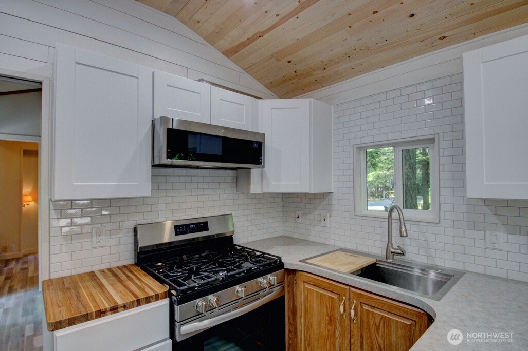 92 Riverside Drive Maple Falls, WA 98266 - Photo 14 of 30