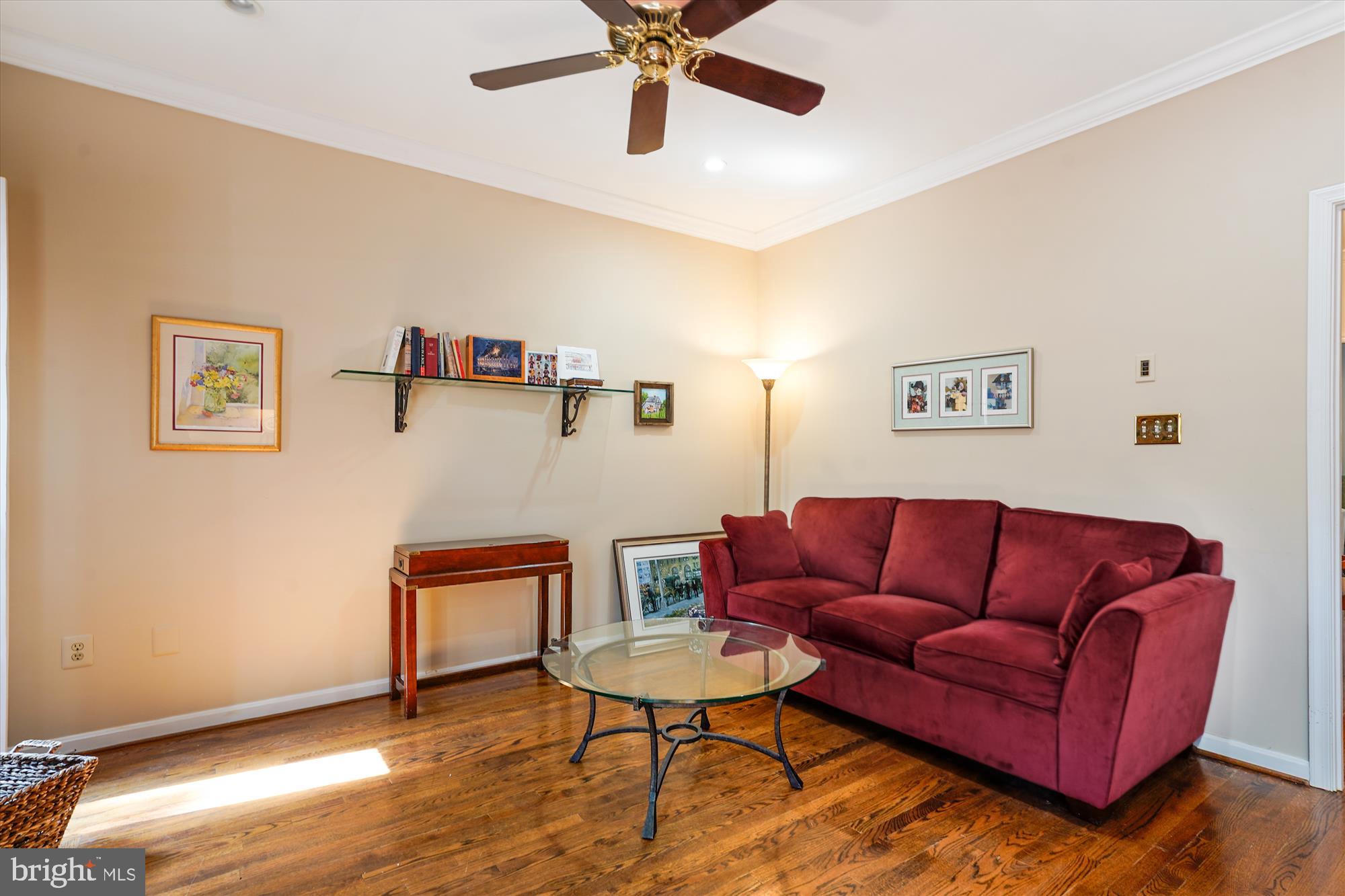 3922 North Glebe Road Arlington, VA 22207 - Photo 16 of 46 a living room with furniture