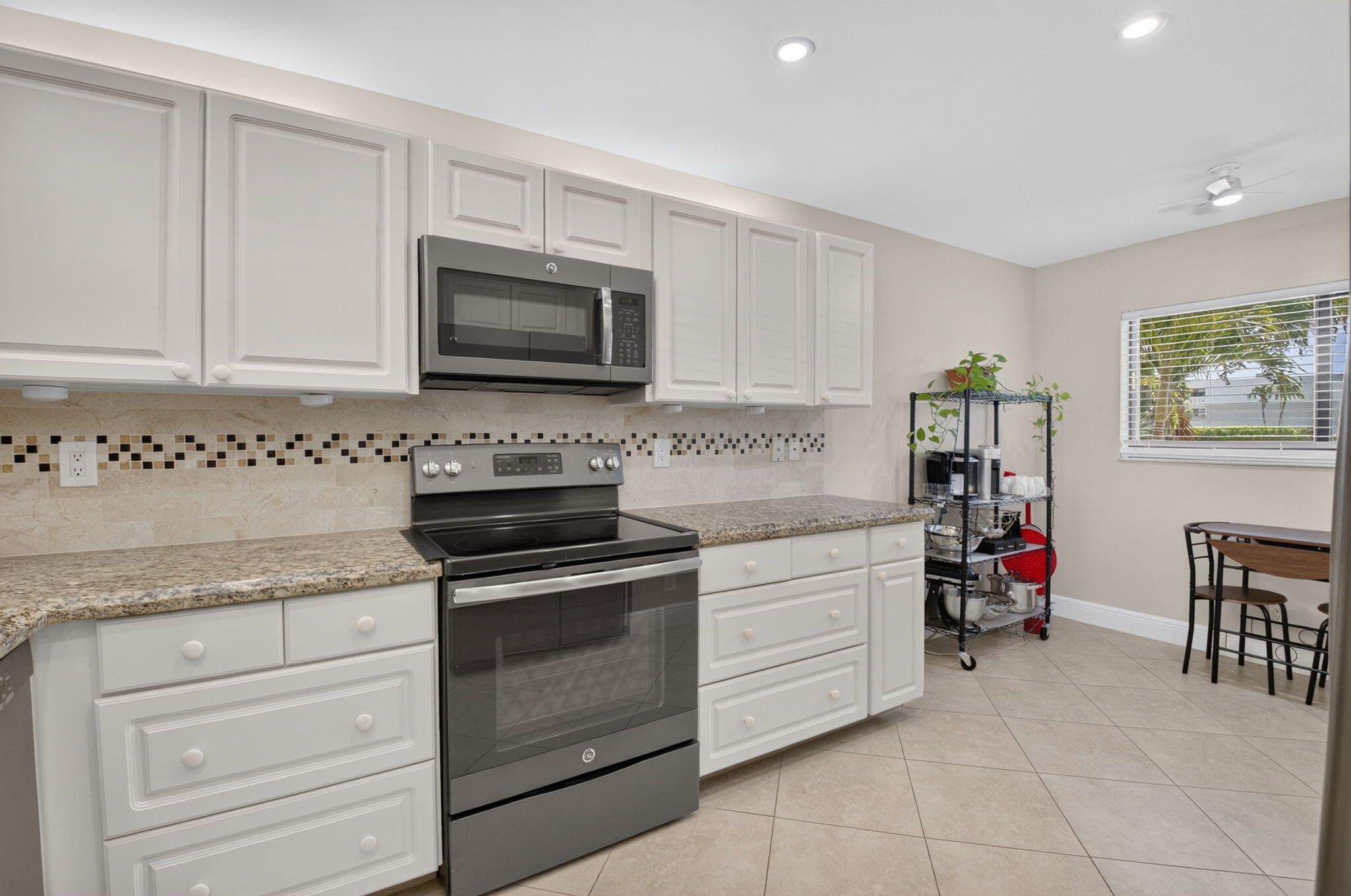 15075 Witney Road, Unit 112 Delray Beach, FL 33484 - Photo 7 of 36 18-web-or-mls-DSC_6530
